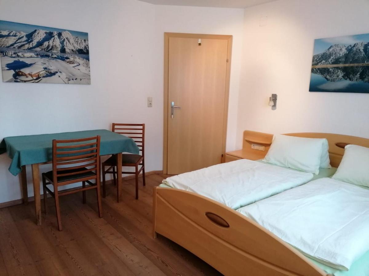 Appartements Spielberg Леоганг Екстериор снимка